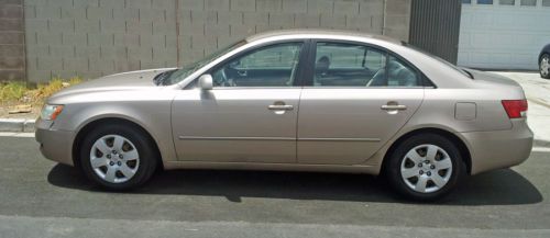 2007 hyundai sonata gls.  clean.  73k miles.  cold a/c.  clean/clear title