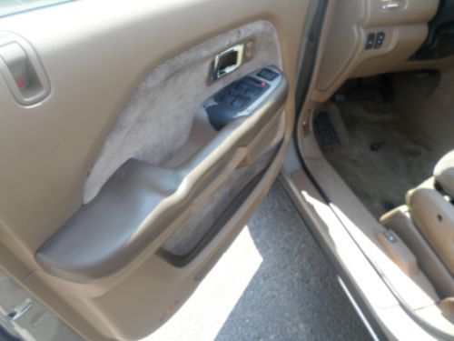 2003 honda pilot runs &amp; drive can drive it home it has body damge