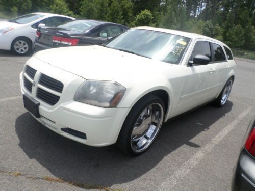 2005 dodge magnum runs &amp; drive good