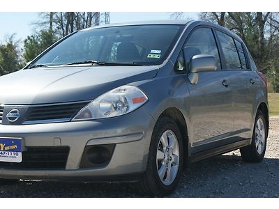 2009 nissan versa sl hatchback, cvt trans, alloys,automatic, low miles