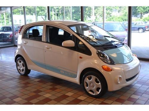 Electric car white/blue low miles low price 1-owner warranty