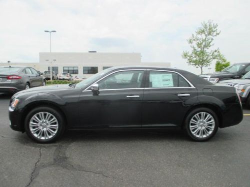 New-3ooc, john varvatos , 5.7l, awd, with local rebate.