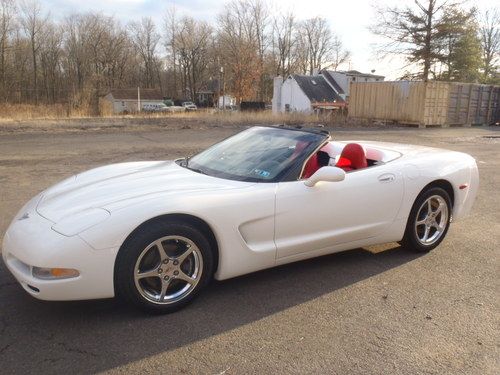 2003 chevrolet corvette base convertible 2-door 5.7l