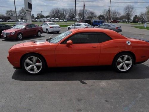 2008 dodge challenger srt-8