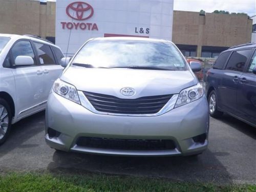 2014 toyota sienna le