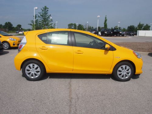 2014 toyota prius c two