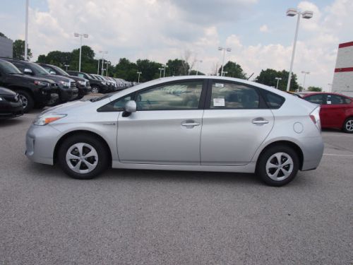 2014 toyota prius two