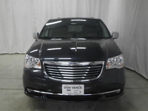 2014 chrysler town & country touring-l