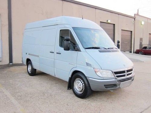 2005 dodge sprinter 2500 140 wb super high top short wheel base