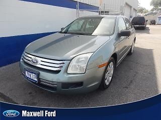06 ford fusion sedan s, 5-speed manual, great fuel economy, low miles!