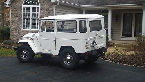 Toyota land cruiser fj-40  2dr convertible  3spd