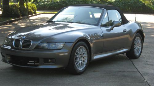 Super classy z3 w/low miles