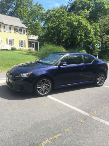 2013 scion tc base coupe 2-door 2.5l, like new leather heated seats only 9900 mi
