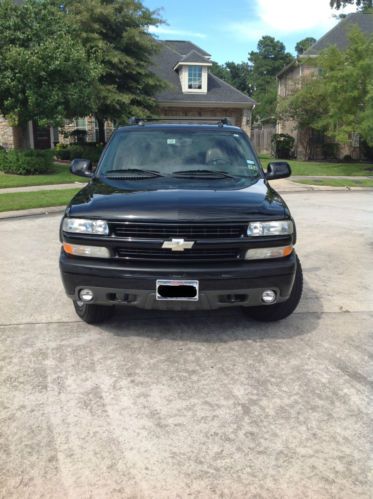 2005 chevy suburban z71, 2 wheel drive loaded