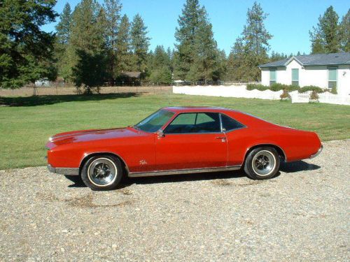 1967 buick riviera coupe!  red w/ black interior 430 v8 365 horsepower nice!