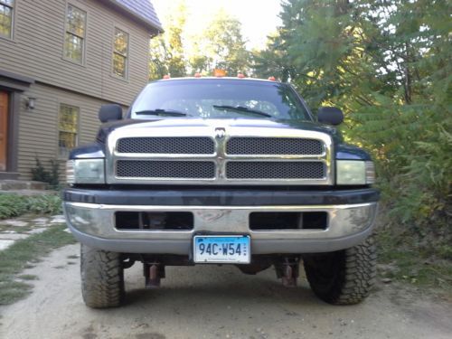 2000 dodge ram 2500 4wd 4x4 8&#039; bed 5.9l v8 magnum, only 48k miles, runs great