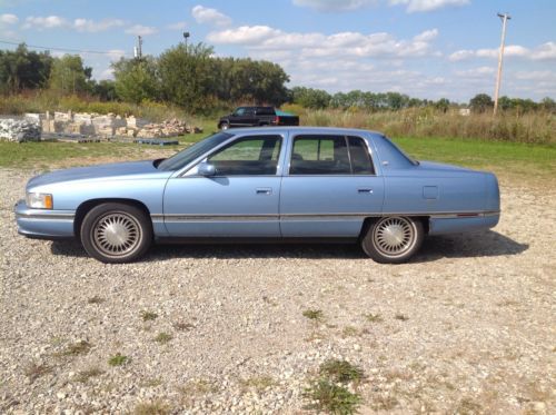 1994 Cadillac DeVille Base Sedan 4-Door 4.9L, image 4