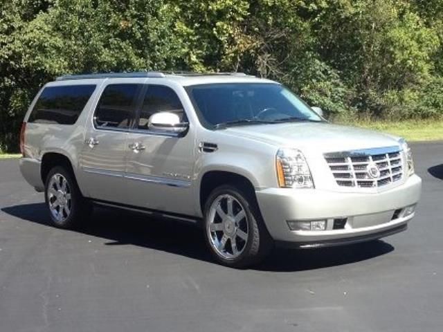 2010 - cadillac escalade