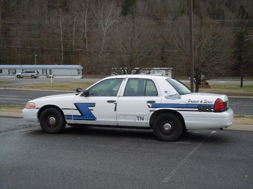 2002 ford crown victoria decommissioned police cruiser / interceptor engine / nr