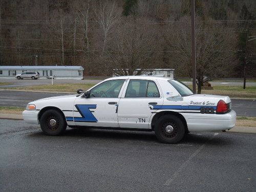 2002 ford crown victoria decommissioned police cruiser / interceptor engine / nr