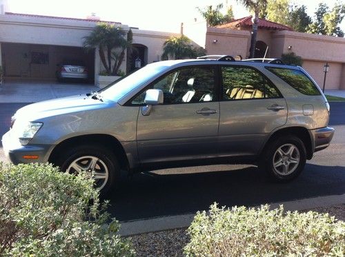 2002 lexus rx300 base sport utility 4-door 3.0l very low mileage