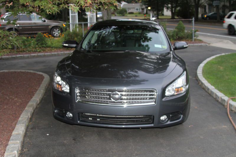 2010 nissan maxima