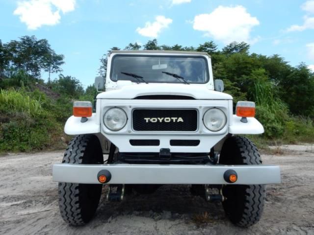 Toyota: Land Cruiser FJ40 2dr 4x4 SUV, US $12,400.00, image 2
