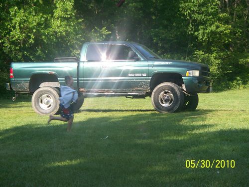 1999 dodge ram 1500 sport extended cab pickup 4-door 5.9l