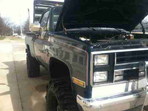 1987 CHEVROLET V-20 4X4 LIFTED TRUCK, US $8,500.00, image 2