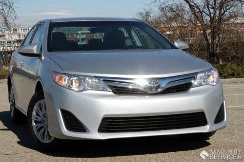 2012 toyota camry le automatic bluetooth usb bluetooth audio warranty one owner