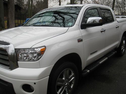 2008 toyota tundra limited crew cab pickup 4-door 5.7l