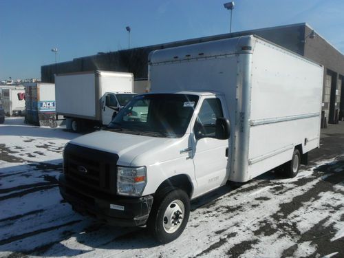 09 ford e-350 box truck with ramp and hitch 103000 miles clean and serviced