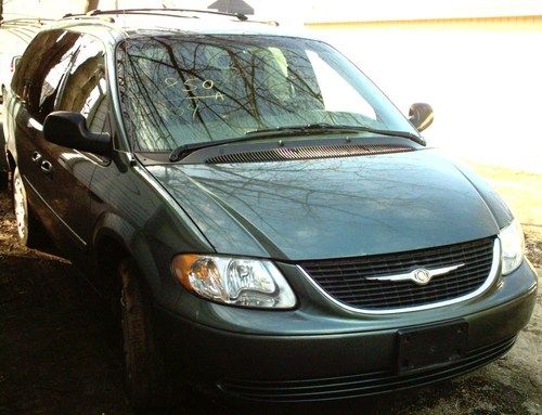 2004 chrysler town and country van, nice condition, low miles