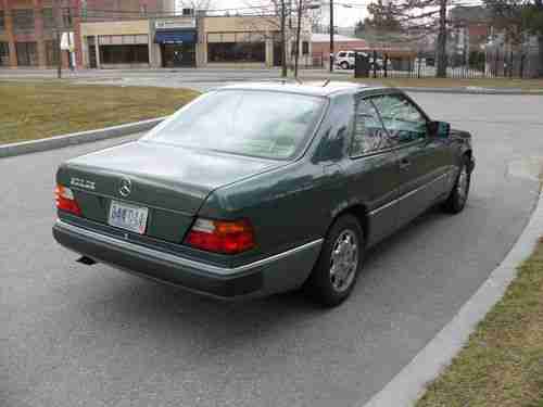 **RARE COLOR** 2 owner Mercedes 300CE, image 3
