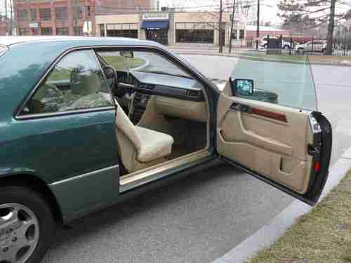 **RARE COLOR** 2 owner Mercedes 300CE, image 7