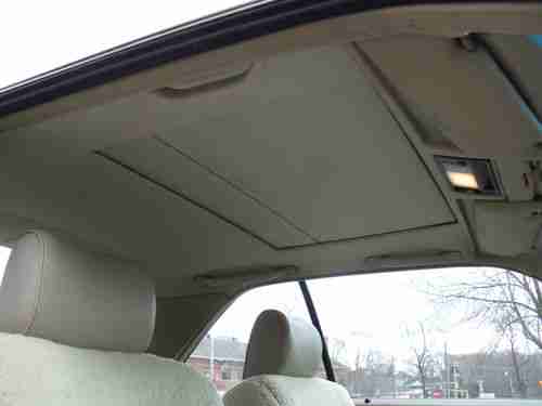 **RARE COLOR** 2 owner Mercedes 300CE, image 8