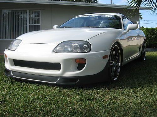 1994 toyota supra twin turbo hatchback 2-door 3.0l