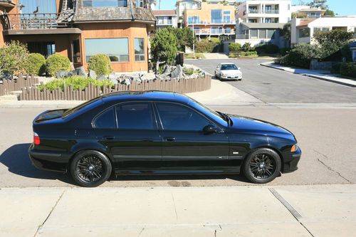 2003 bmw m5 base sedan 4-door 5.0l, black on black, 6-speed