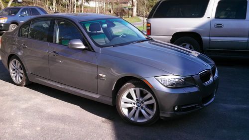 2011 bmw 335i xdrive  sedan 4-door 3.0l with navigation