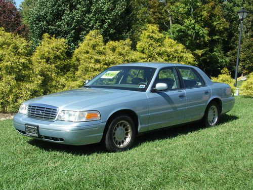 2000 ford crown victoria lx sedan 4-door 4.6l