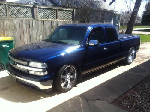 Custom 2000 chevrolet silverado 1500 very clean--lots of extras---must see!!!