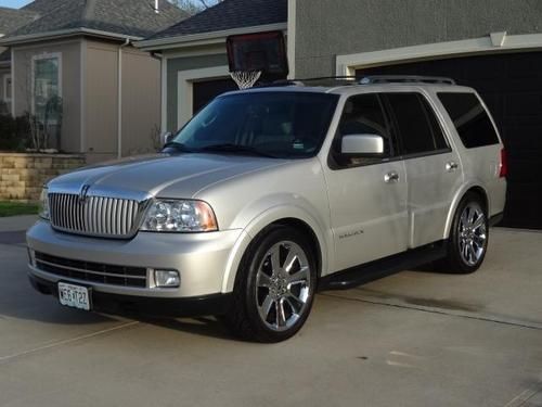 2005 lincoln navigator only $4600
