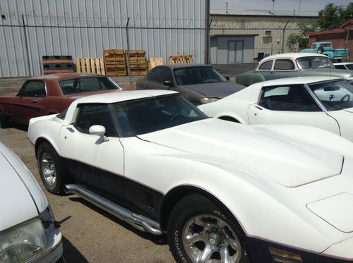 1980 Chevrolet Corvette T-top Good overall condition, image 3