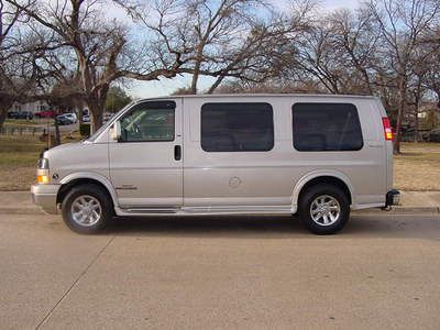 Duramax diesel limited se explorer conversion van chevrolet quad chairs 100 pics