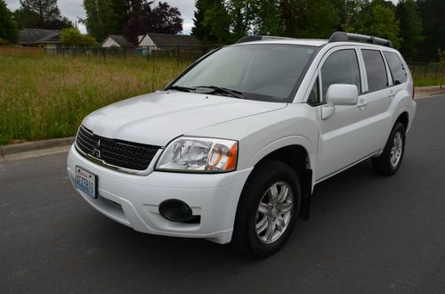 2011 mitsubishi endeavor ls awd 3.8l v6 pearl white on black 36k miles bluetooth