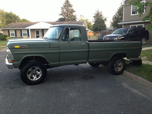 1971 Vintage Ford F-250 4X4 from the west coast. Runs And Drives, image 3