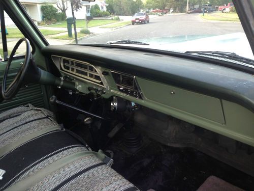 1971 Vintage Ford F-250 4X4 from the west coast. Runs And Drives, image 19