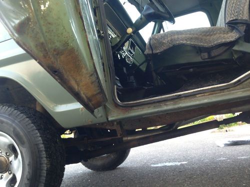 1971 Vintage Ford F-250 4X4 from the west coast. Runs And Drives, image 23