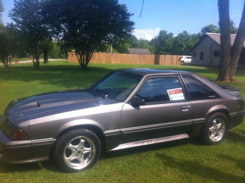 1992 ford mustang gt hatchback 2-door 5.0l