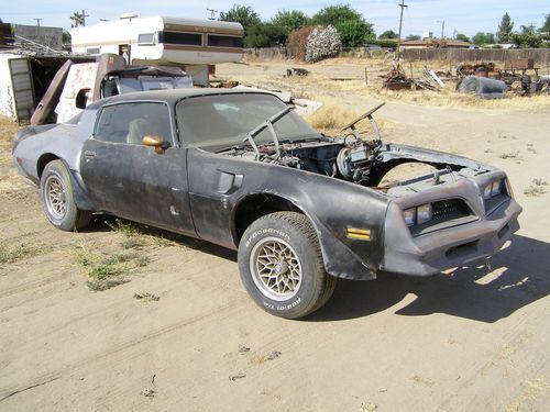 1978 pontaic  rust free california car! no reseve!